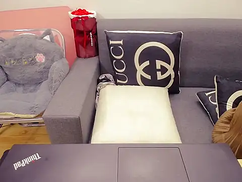 Phuong Myy online show from November 2025 02:57:02 AM