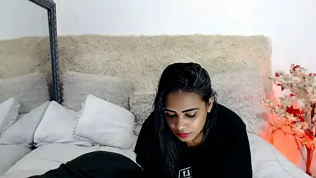 indianchic89 online show from February 2025 09:25:02 PM