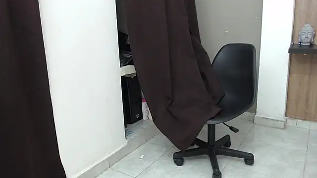 Snapshot of honeymoon_12 chatting on September 2025 02:44:02 AM honeymoon 12 online show from September 2025 02:44:02 AM