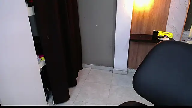 Snapshot of honeymoon_12 chatting on October 2025 04:55:01 AM honeymoon 12 online show from October 2025 04:55:01 AM