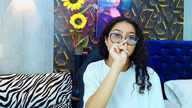 Snapshot of honeymoon_12 chatting on October 2025 01:06:02 AM honeymoon 12 online show from October 2025 01:06:02 AM