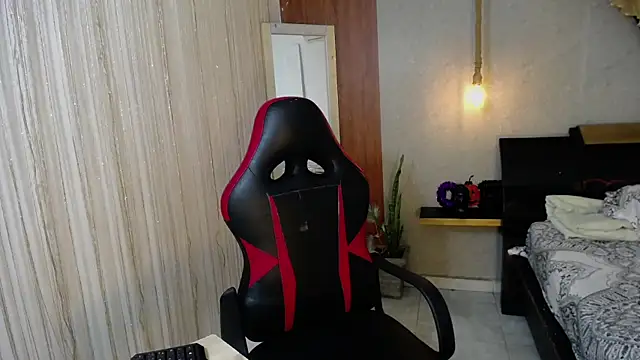 Snapshot of honeymoon_12 chatting on November 2025 02:48:02 PM honeymoon 12 online show from November 2025 02:48:02 PM