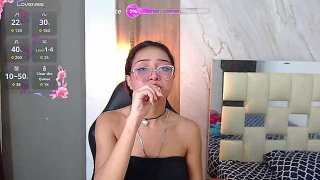 Snapshot of honeymoon_12 chatting on July 2026 03:45:02 AM honeymoon 12 online show from July 2026 03:45:02 AM