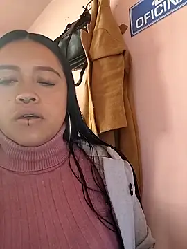 -Mia1 online show from September 2025 01:25:02 PM