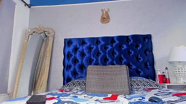 VALERY PARIS online show from September 2025 08:09:01 PM