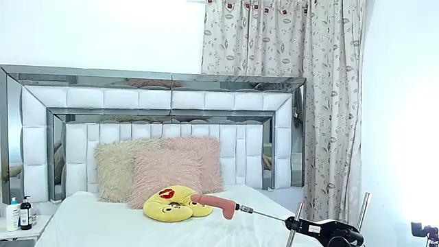 RebeccaGolden online show from November 2025 03:38:02 AM