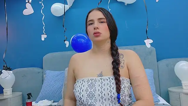 Ashley Evans22 online show from October 2025 04:27:02 PM