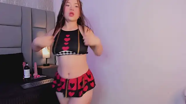 milly noir online show from September 2025 08:19:01 PM