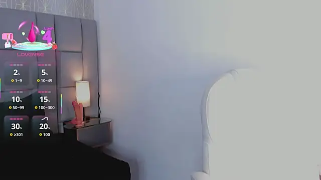 milly noir online show from September 2025 08:10:02 PM