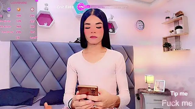 Amira Ember online show from September 2025 08:41:01 PM