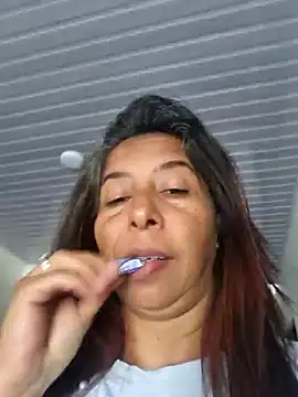 maleja23 online show from September 2025 02:27:02 PM