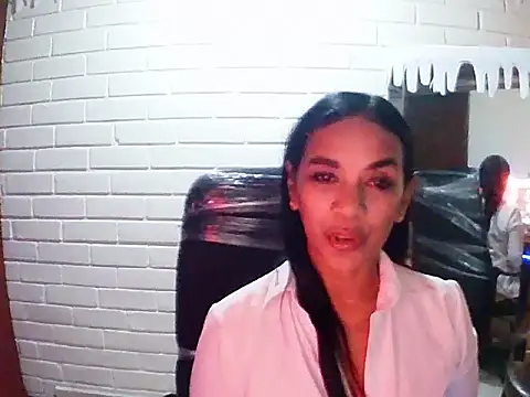 MiiaVelasquez online show from November 2025 04:02:02 AM