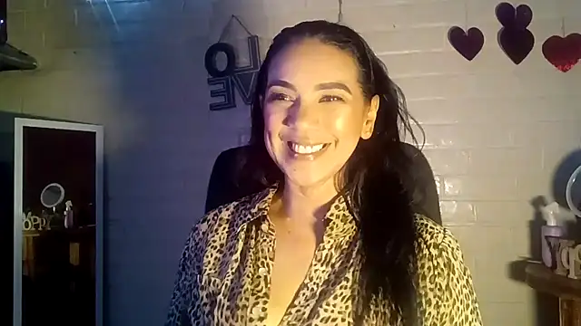 MiiaVelasquez online show from April 2026 04:59:01 AM