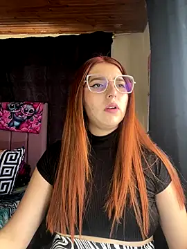 CoraVibes online show from October 2025 07:55:02 PM