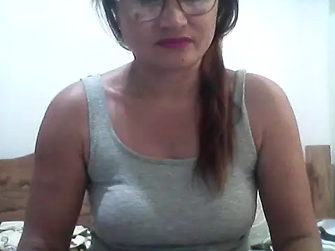 Snapshot of nathalie0045 chatting on May 2026 11:23:01 PM nathalie0045 online show from May 2026 11:23:01 PM