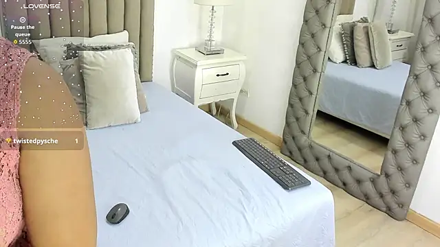 Snapshot of zusan_king_ chatting on October 2025 03:29:02 AM zusan king online show from October 2025 03:29:02 AM