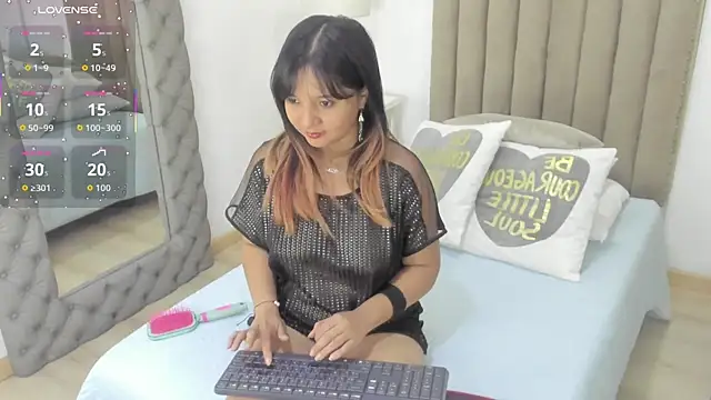 Snapshot of zusan_king_ chatting on November 2025 03:04:01 AM zusan king online show from November 2025 03:04:01 AM