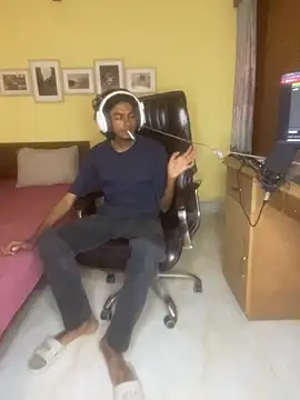 thecatfish online show from November 2025 03:30:01 AM