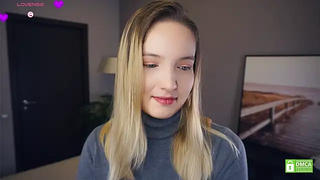 HongTomczak online show from September 2025 07:02:01 AM