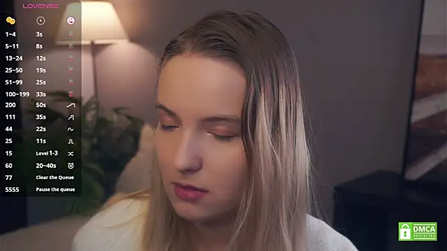 HongTomczak online show from October 2025 06:17:01 AM