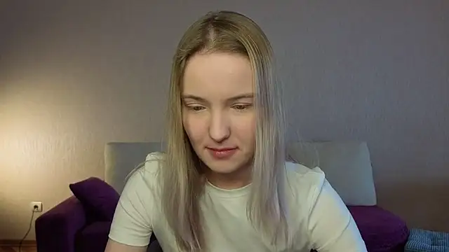 Snapshot of HongTomczak chatting on May 2026 07:46:02 AM HongTomczak online show from May 2026 07:46:02 AM