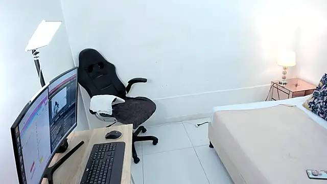 cloemorwen online show from November 2025 09:48:02 PM