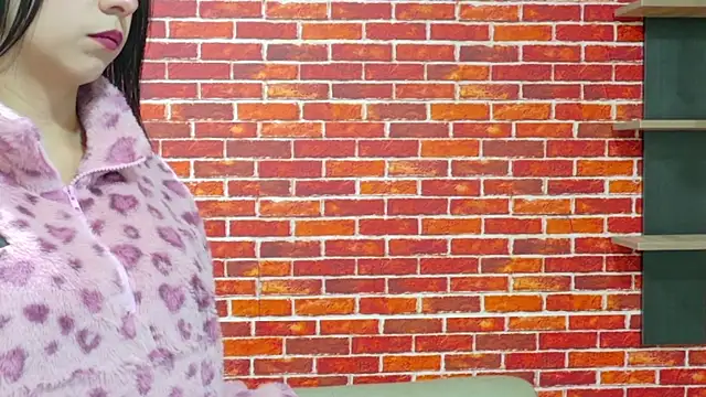 Snapshot of Sophi_Thaylorr chatting on September 2025 12:59:02 PM Sophi Thaylorr online show from September 2025 12:59:02 PM