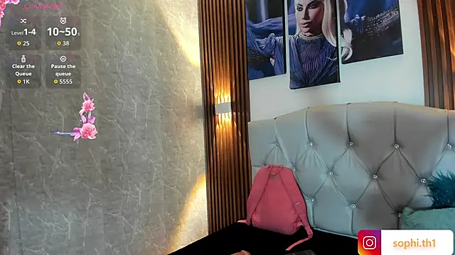 Snapshot of Sophi_Thaylorr chatting on September 2025 01:37:01 PM Sophi Thaylorr online show from September 2025 01:37:01 PM