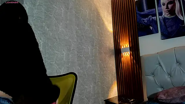 Snapshot of Sophi_Thaylorr chatting on September 2025 12:54:01 PM Sophi Thaylorr online show from September 2025 12:54:01 PM