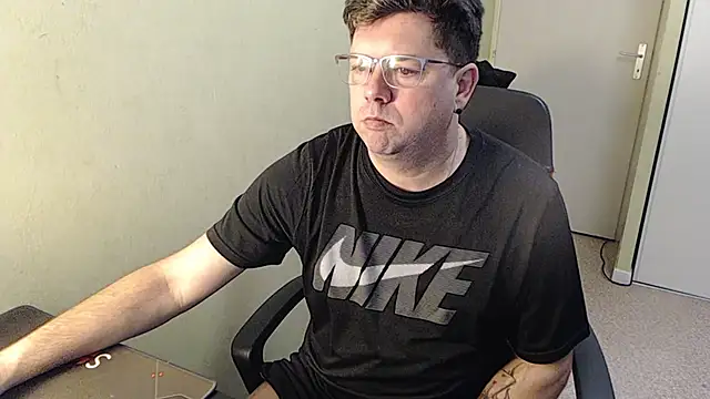 blueandwhite1 online show from February 2025 09:54:01 AM