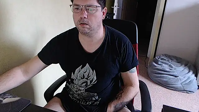 blueandwhite1 online show from February 2025 07:50:01 AM