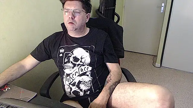 blueandwhite1 online show from February 2026 04:49:02 PM