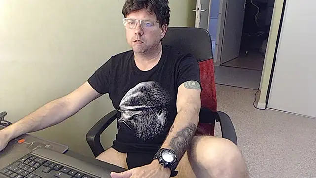 blueandwhite1 online show from March 2026 04:14:01 PM