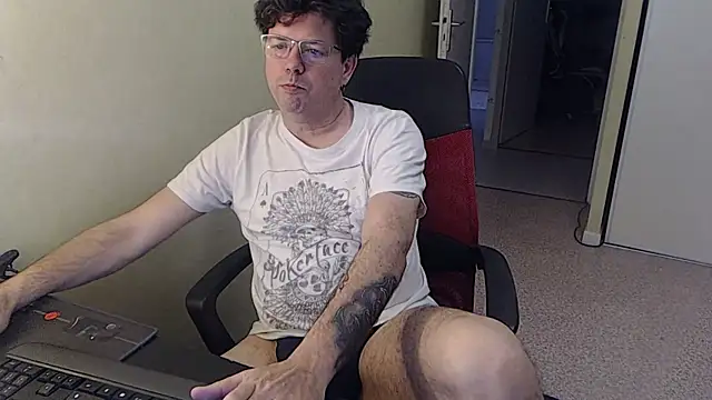 blueandwhite1 online show from March 2026 08:42:02 AM