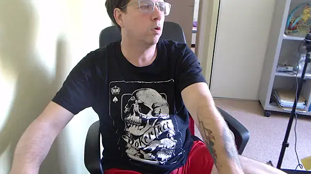 blueandwhite1 online show from April 2026 02:30:01 PM