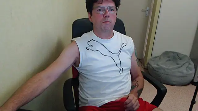 blueandwhite1 online show from July 2026 03:21:02 PM