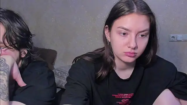 muuur fam online show from December 2025 09:31:02 PM