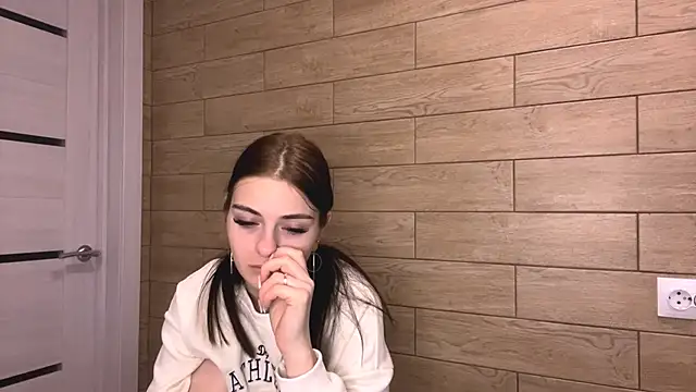 TianaWidell online show from December 2025 11:50:01 AM