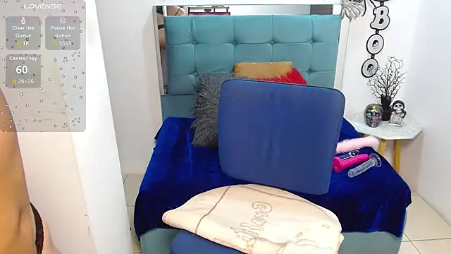 Sara f W online show from October 2025 11:35:01 PM