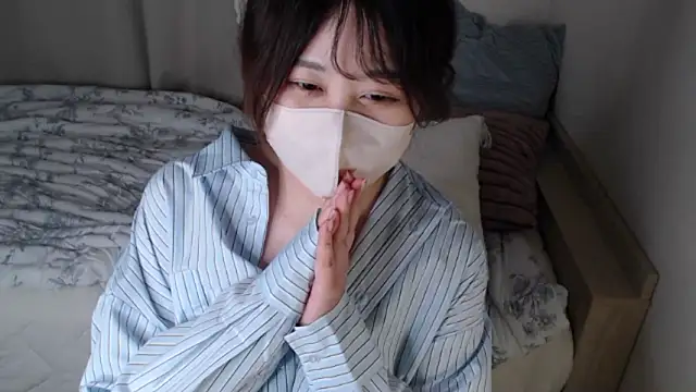 Snapshot of mi__san chatting on September 2025 02:33:02 PM mi san online show from September 2025 02:33:02 PM