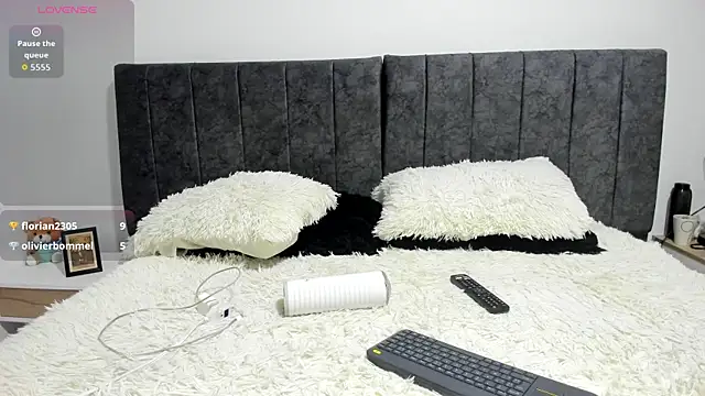 AlejandroLoouis online show from September 2025 10:39:01 AM