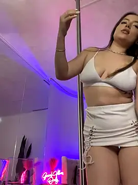 Angel  Vibe online show from October 2025 07:36:02 PM