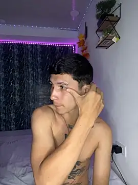 Alejandro BigCock22 online show from October 2025 08:12:01 AM