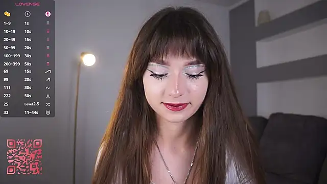 DreamyDaisy online show from October 2025 07:33:02 PM