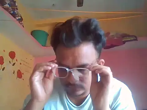 Snapshot of Nihaal17 chatting on December 2025 03:03:01 AM Nihaal17 online show from December 2025 03:03:01 AM