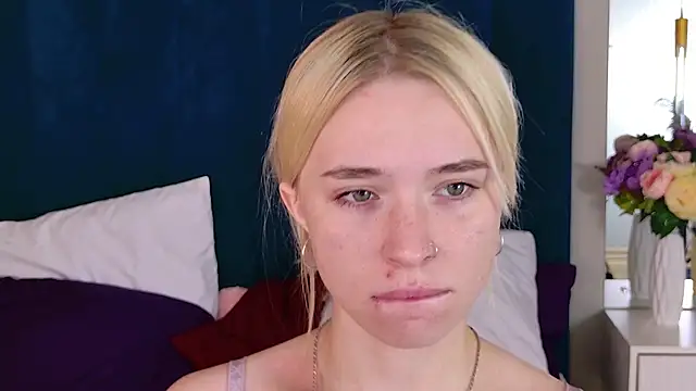 Snapshot of RachelColon chatting on September 2025 05:12:02 PM RachelColon online show from September 2025 05:12:02 PM