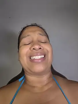 Snapshot of Yera_brown69 chatting on May 2026 02:05:02 AM Yera brown69 online show from May 2026 02:05:02 AM