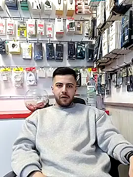 Ozi1910 online show from November 2025 08:32:01 PM