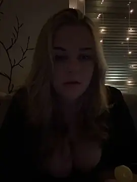 ItsLxsa online show from October 2025 11:41:02 PM