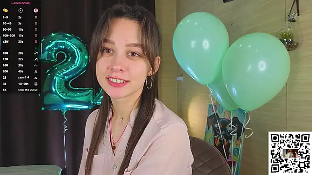 VineciaDestors online show from October 2025 05:46:02 PM